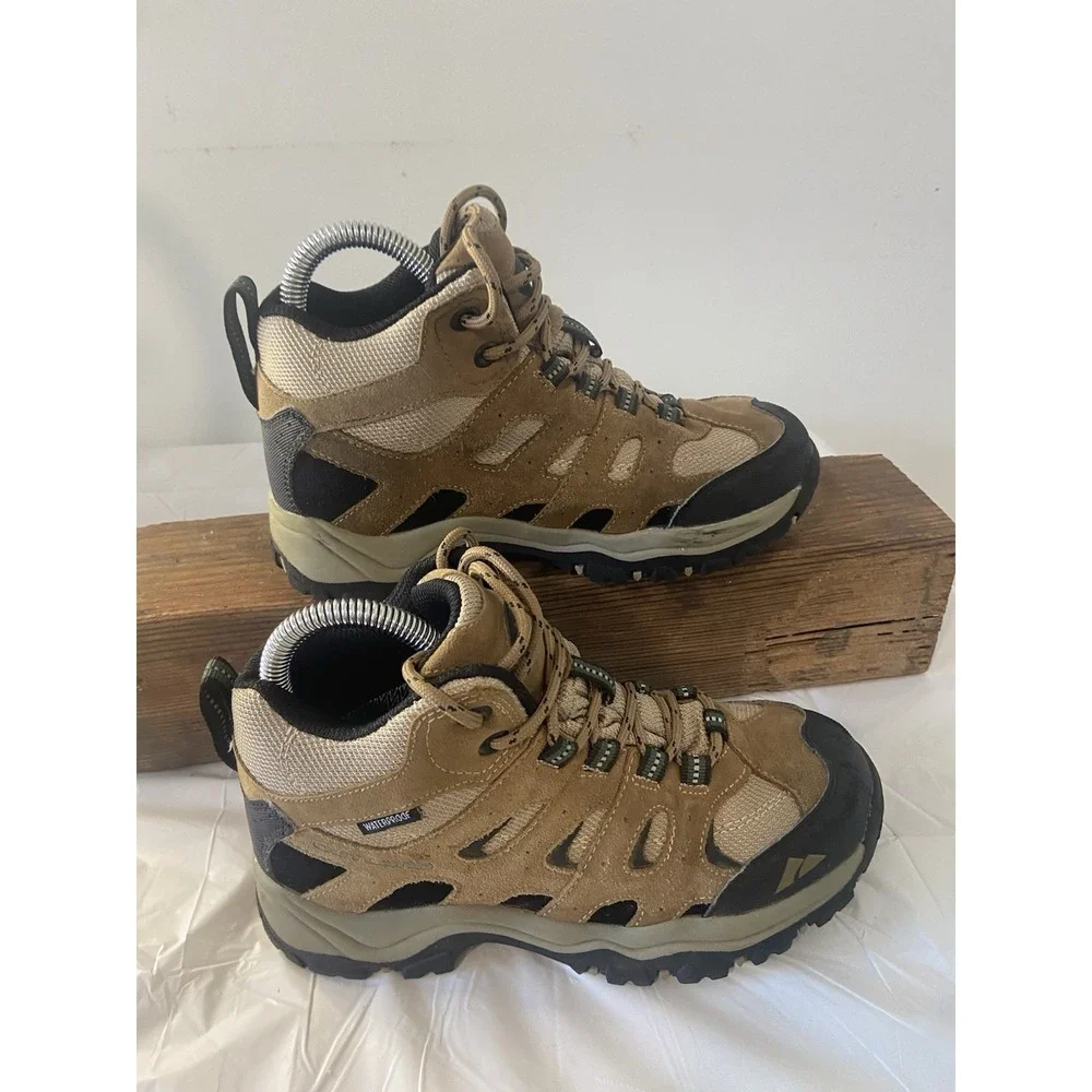 Men's Merrell Moab Outland‎ Brown Hiking/ Camping Mid Boots -Size 4-Waterproof
